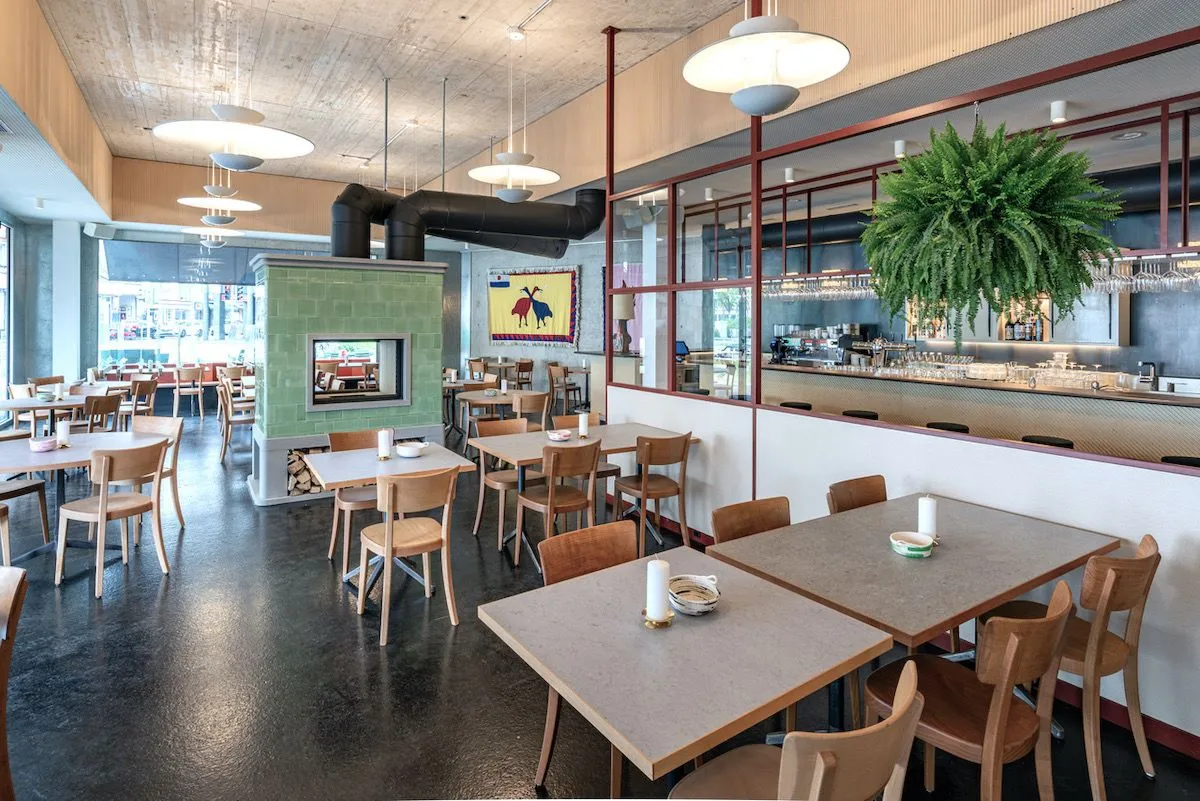 Restaurant Osso, Gesamtansicht Gastraum