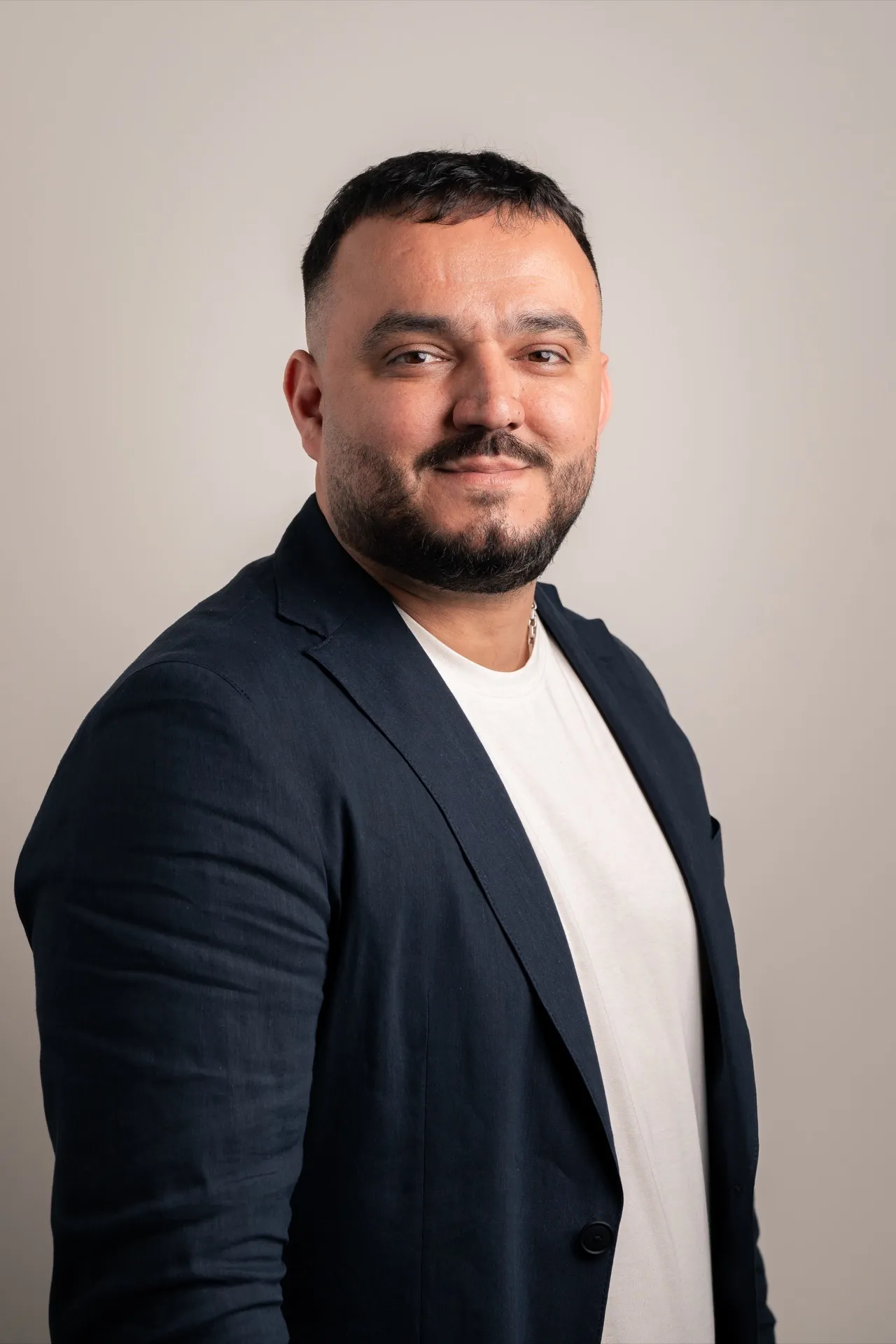 Shkelqim Alija, stellvertretende Geschäftsführung der elektro scherzinger ag